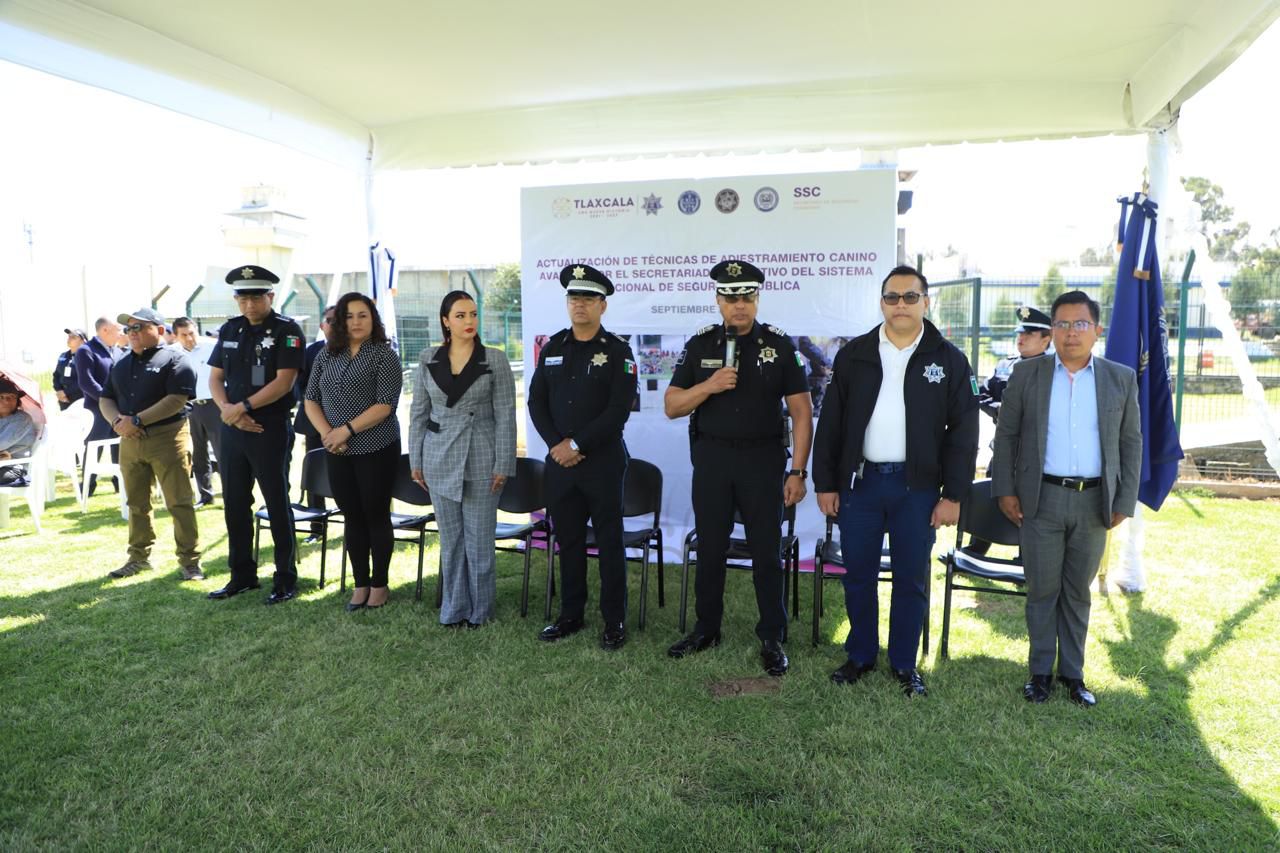 Concluyen recertificación en actualización de técnicas de adiestramiento canino 15 elementos de la Unidad Canina de la SSC